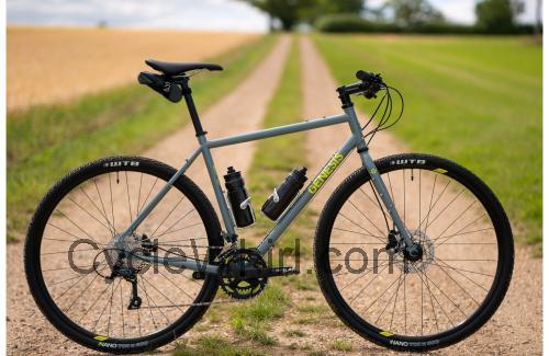 Genesis CdF 10 specs and reviews 